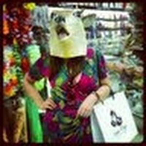 Meet your Posher, Caitlin