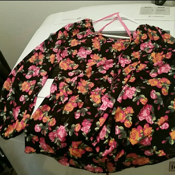 Betsey johnson rose blouse - Picture 2 of 2