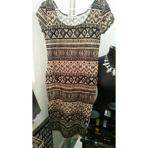 Tribal print short sleeve bodycon dress. Size M/L