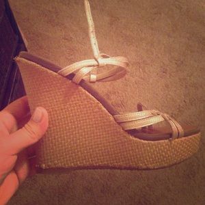 American Eagle Wedges