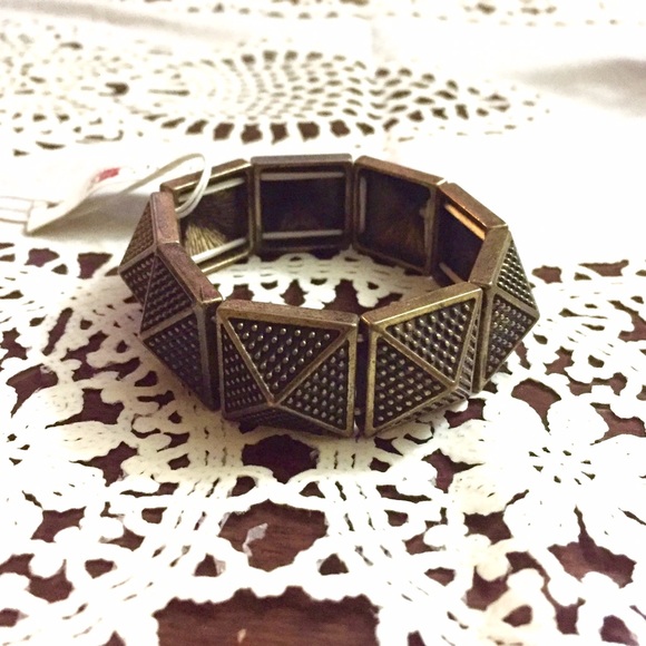 Fashionable bracelet