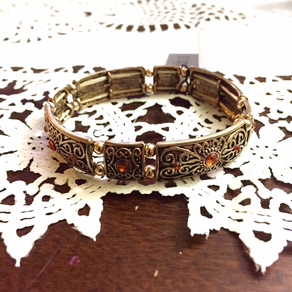 Fashionable bracelet