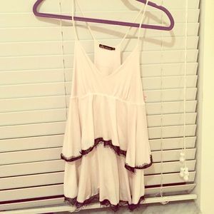 Adorable white/black lace tank 💕