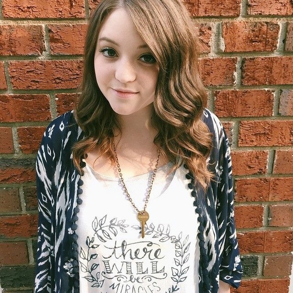 Meet your Posher, Hannah