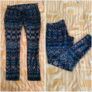Printed skinny workout/yoga pants. L/XL