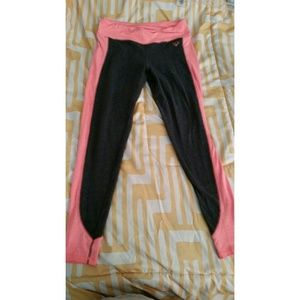 Pink/charcoal yoga pants. L