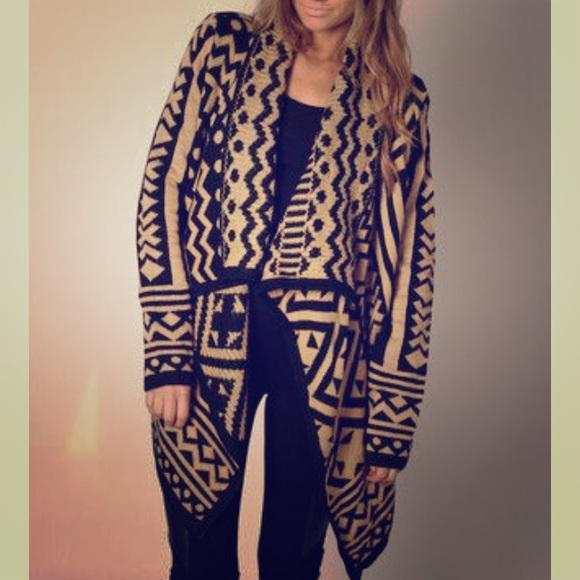 Sweaters - AZTEC PRINT CARDIGAN SWEATER