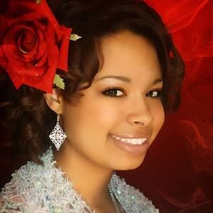 Meet your Posher, Cassandra