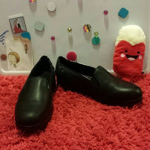 Black Platform Flats