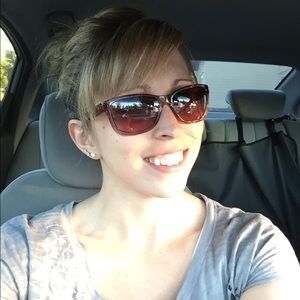 Meet your Posher, Kayla