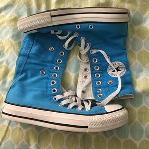 Turquoise converse extra high
