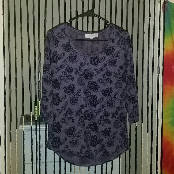 Floral 3/4 sleeve shirt !