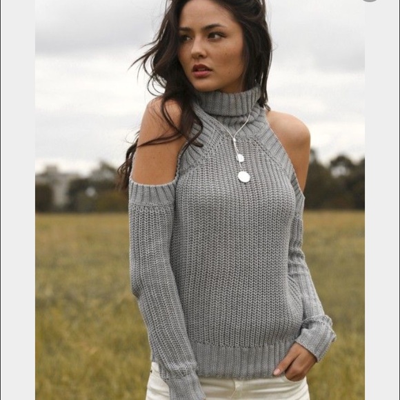 πHP!ππ»πChunky Cold Shoulder Turtleneck Sweater - Picture 3 of 4