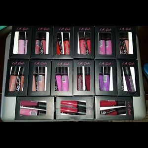 💋l.A Girl Matte LIPPIES💋