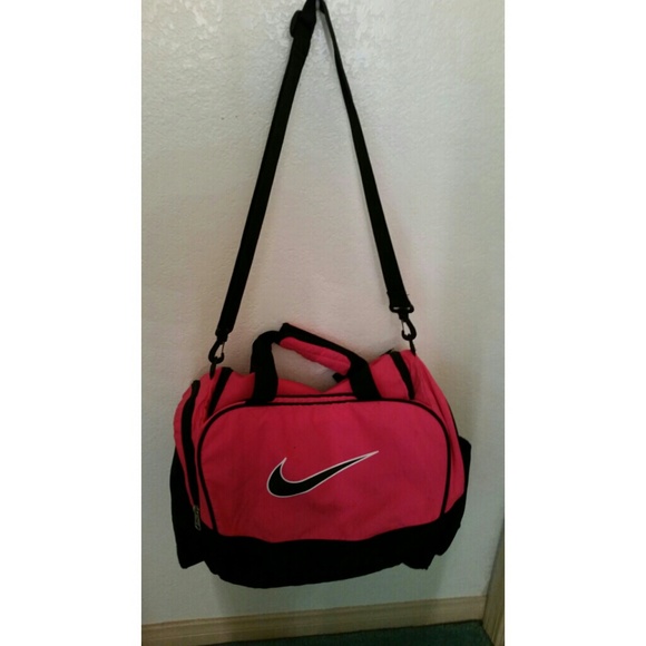 Nike pink duffle bag