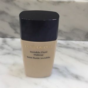 Estée Lauder invisible fluid foundation