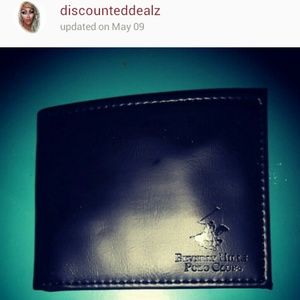 Mens nice leather wallet black. Never used.