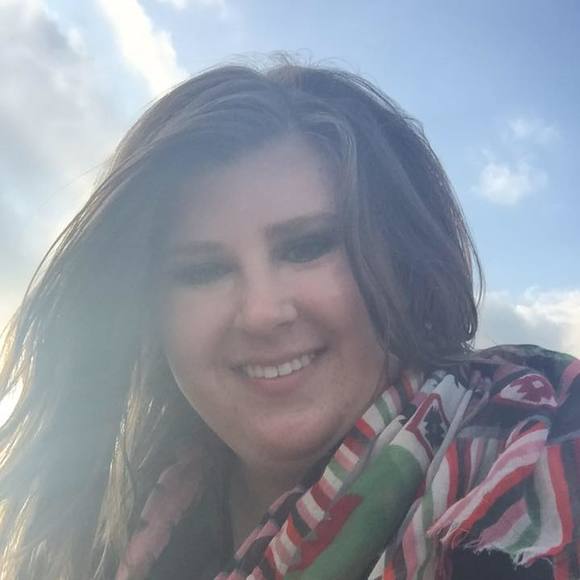 Meet your Posher, Rosalise