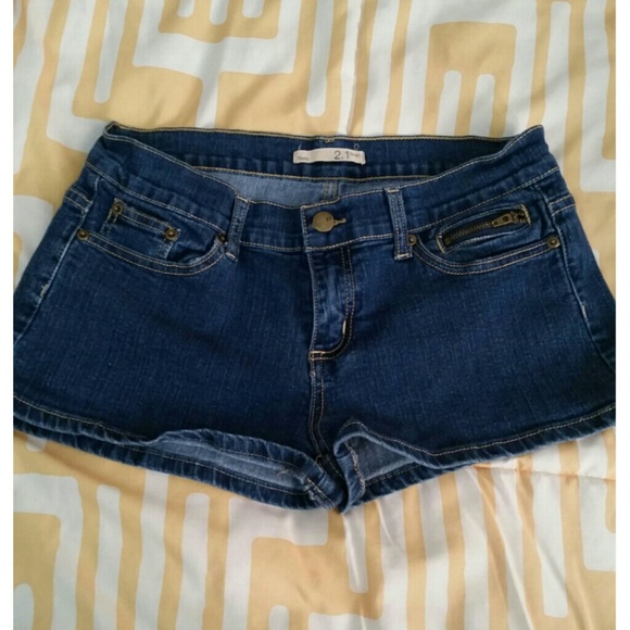 F21 denim booty shorts
