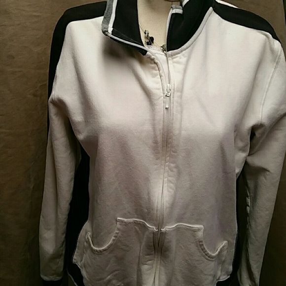 (Gently worn)2 piece jogger suit - Picture 4 of 4