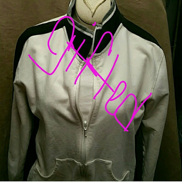 (Gently worn)2 piece jogger suit - Picture 1 of 4
