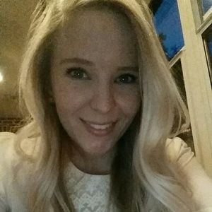 Meet your Posher, Caryn