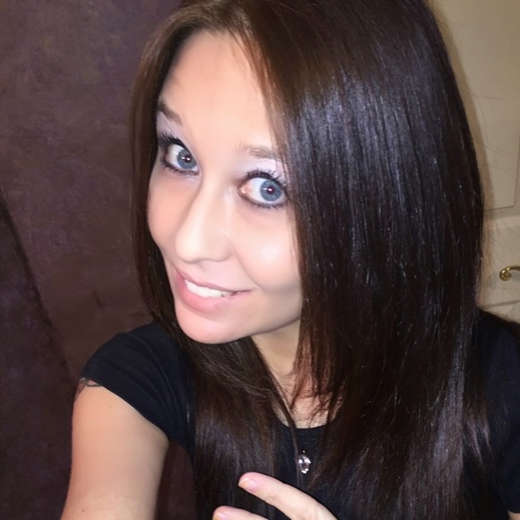 Meet your Posher, Candice - Picture 1 of 1