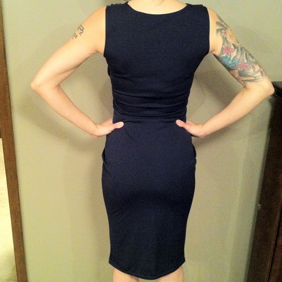 🥀DONATING 4/3 OFFERS 👍🏼Navy Cowl Midi Dress - Picture 3 of 3