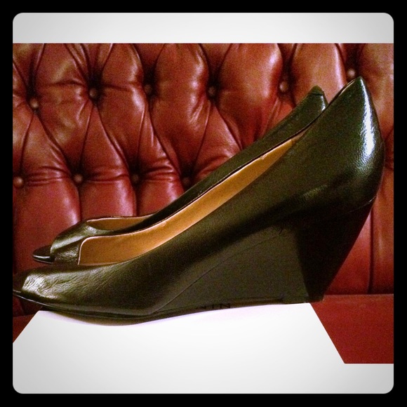 Nine West Peep Toe Wedge Platform, Sz 9.5