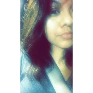 Meet your Posher, Nohemi