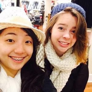 Meet your Posher, Aurora