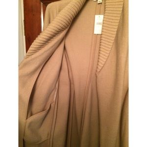 Banana Republic Sweaters - NWT Banana Republic Wool Wrap Long Sweater, Tan Banana Republic Sweaters - NWT Banana Republic Wool Wrap Long Sweater, Tan
