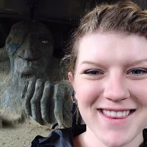 Meet your Posher, Julia