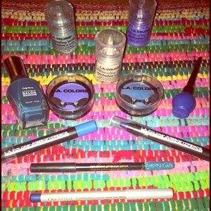 Mermaid themed makeup bundle