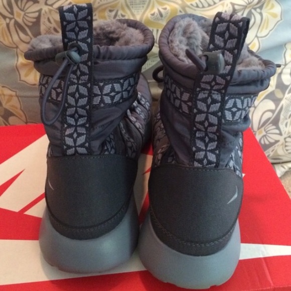 nike roshe run hi nike roshe run hi