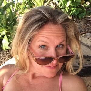 Meet your Posher, Deborah