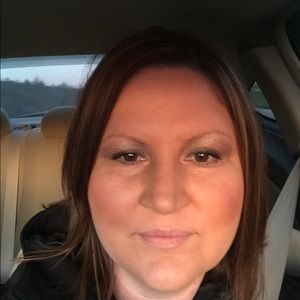Meet your Posher, Cynthia