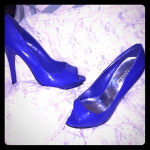 Blue peep toes
