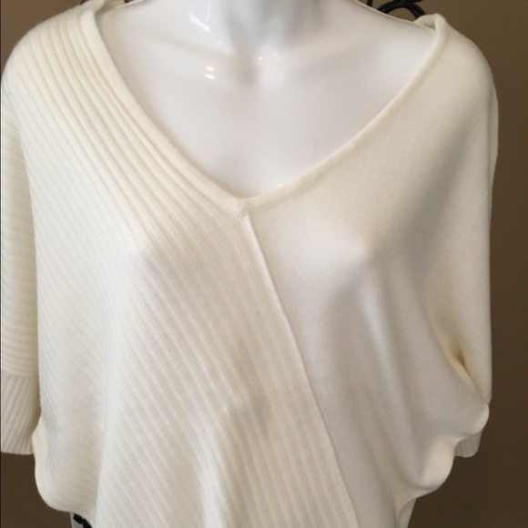 New York and Co Sweater
