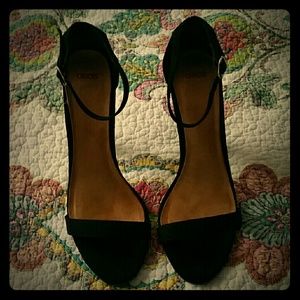 Black ankle strap shoes