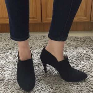 Reposhing Target Mossimo heel booties.