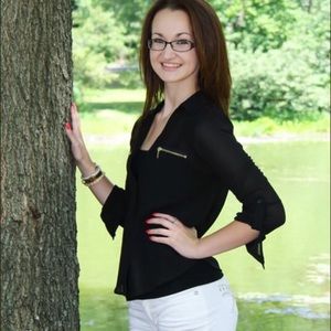 Meet your Posher, Hannah