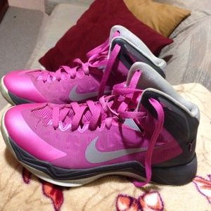 Pink Hyper dunks Nike