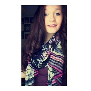 Meet your Posher, Hannah