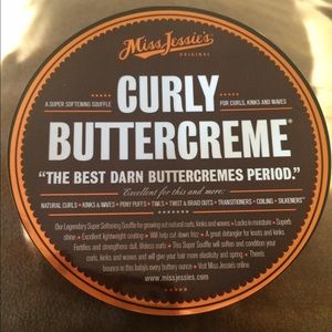 Miss Jessie's Curly Buttercreme