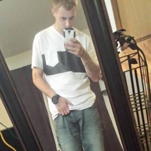 Meet your Posher, Derek