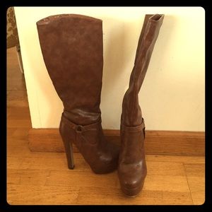 Knee high brown boots with cute ring detail
