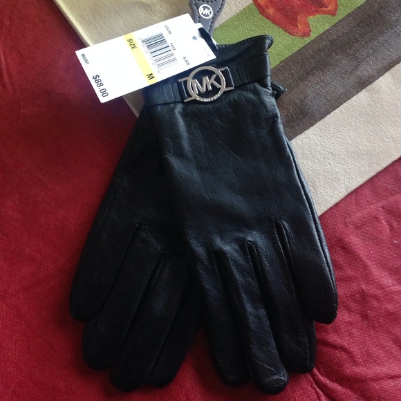 MK Michael Kors Black Leather Gloves size Med NWT