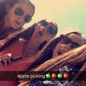 Meet your Posher, Madeleine