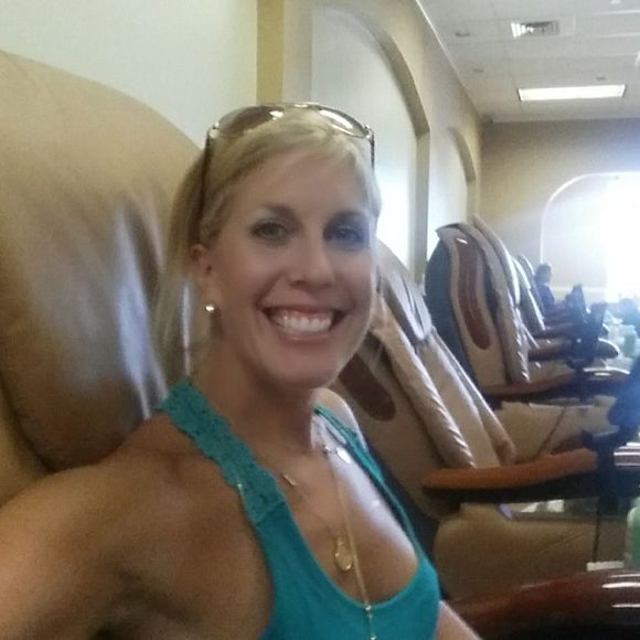 Meet your Posher, Dawn - Picture 1 of 1